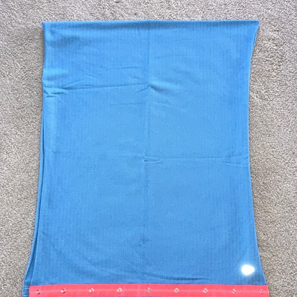 Ivivva wrap shawl